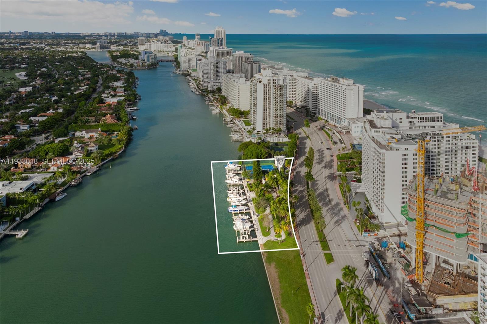 THE CARRIAGE HOUSE CONDO - Residential