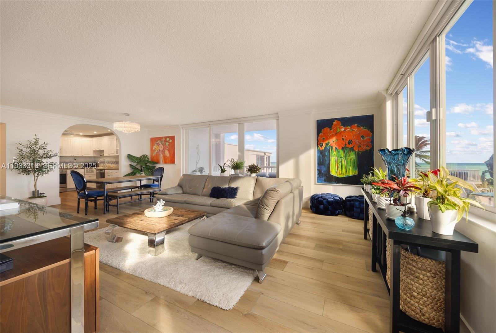 THE CARRIAGE HOUSE CONDO - Residential