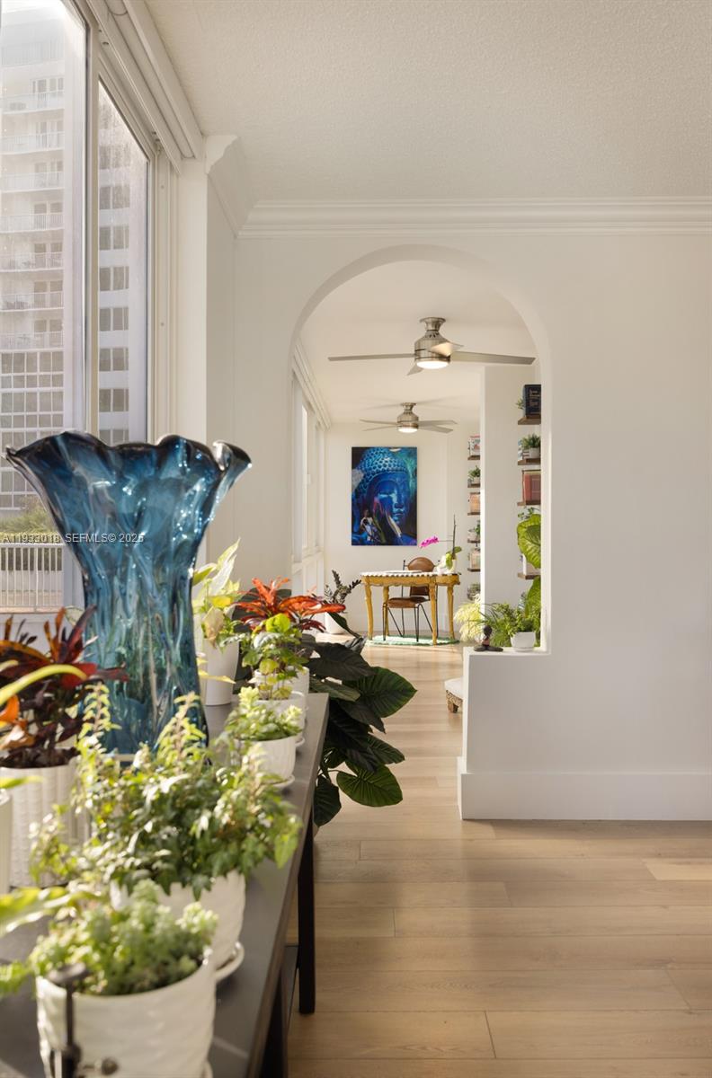 THE CARRIAGE HOUSE CONDO - Residential