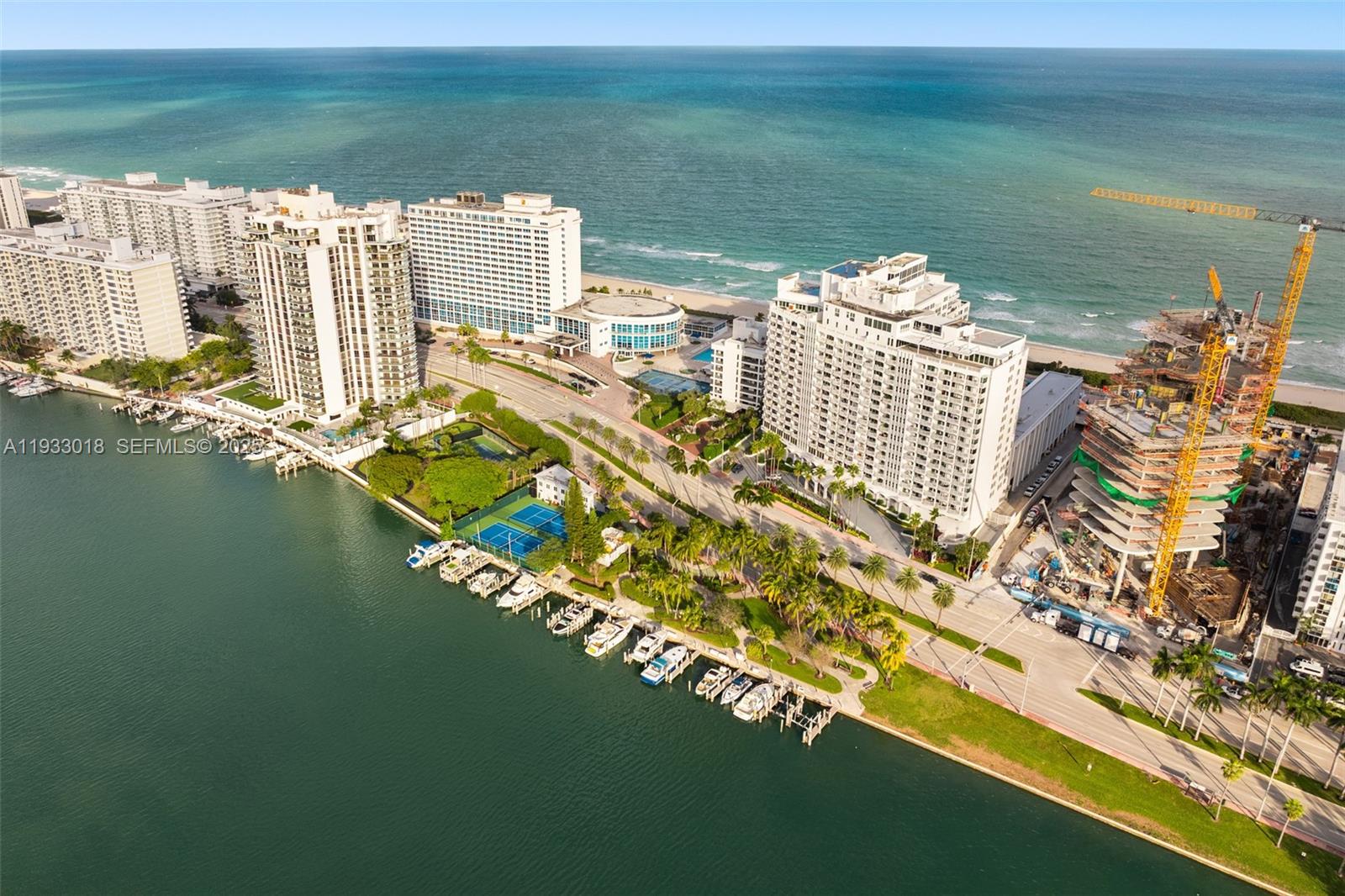 THE CARRIAGE HOUSE CONDO - Residential