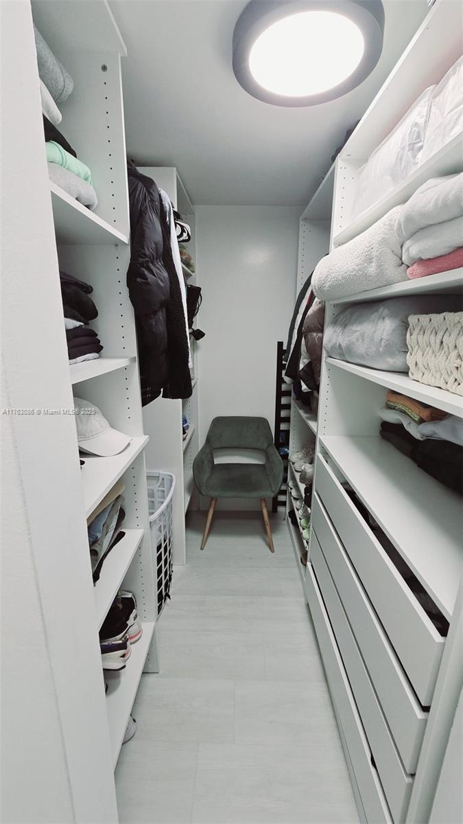 CARLTON BAY CONDO - Residential