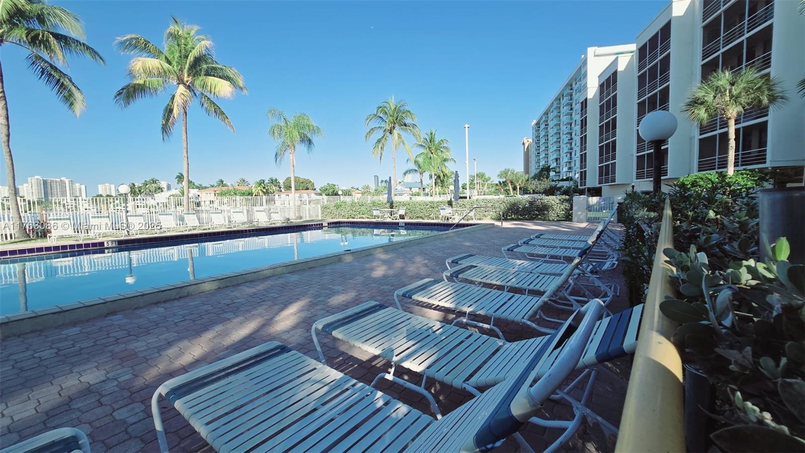 CARLTON BAY CONDO - Residential