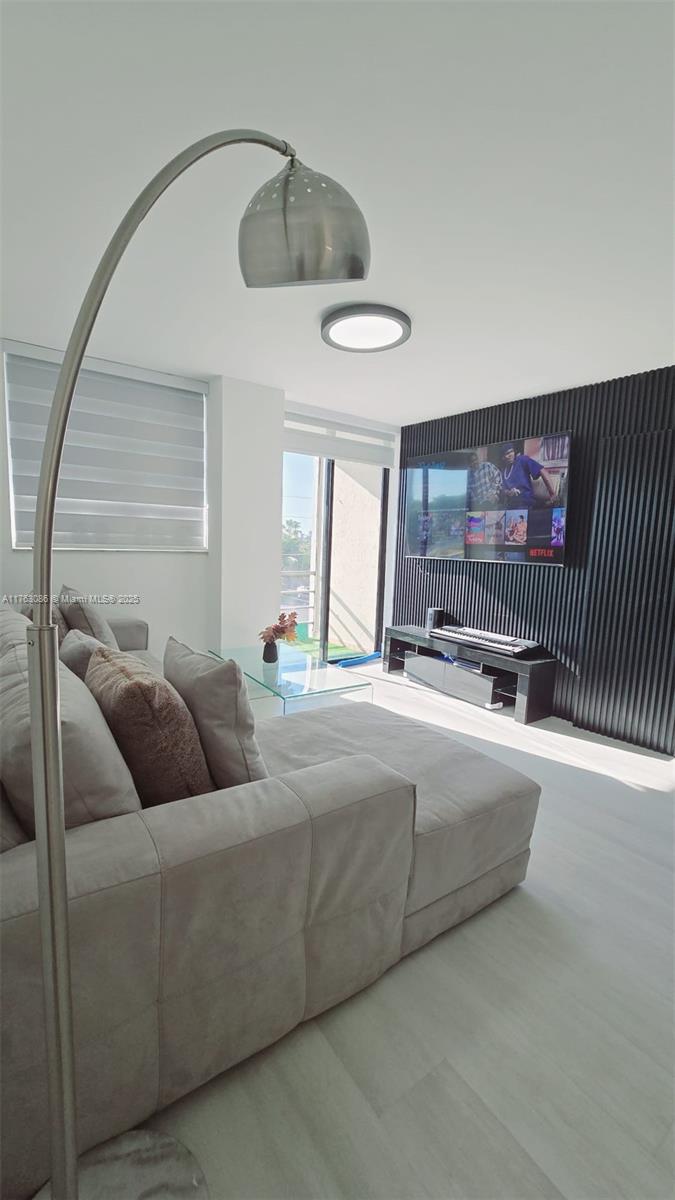 CARLTON BAY CONDO - Residential