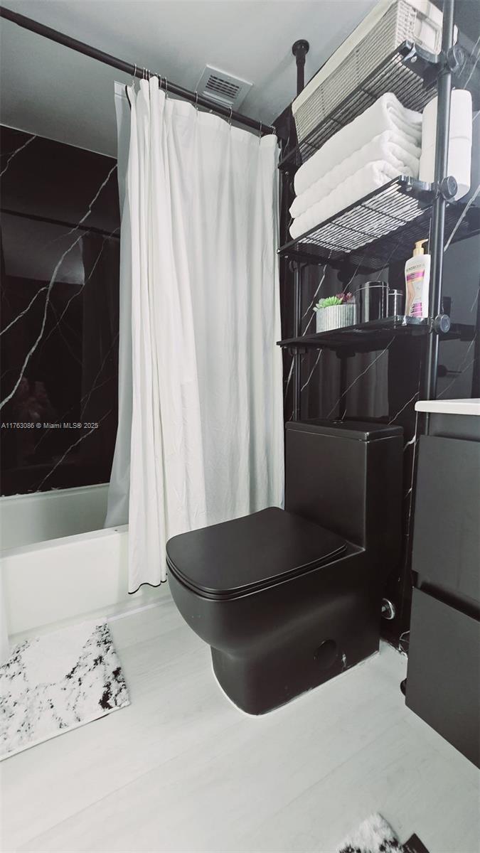 CARLTON BAY CONDO - Residential