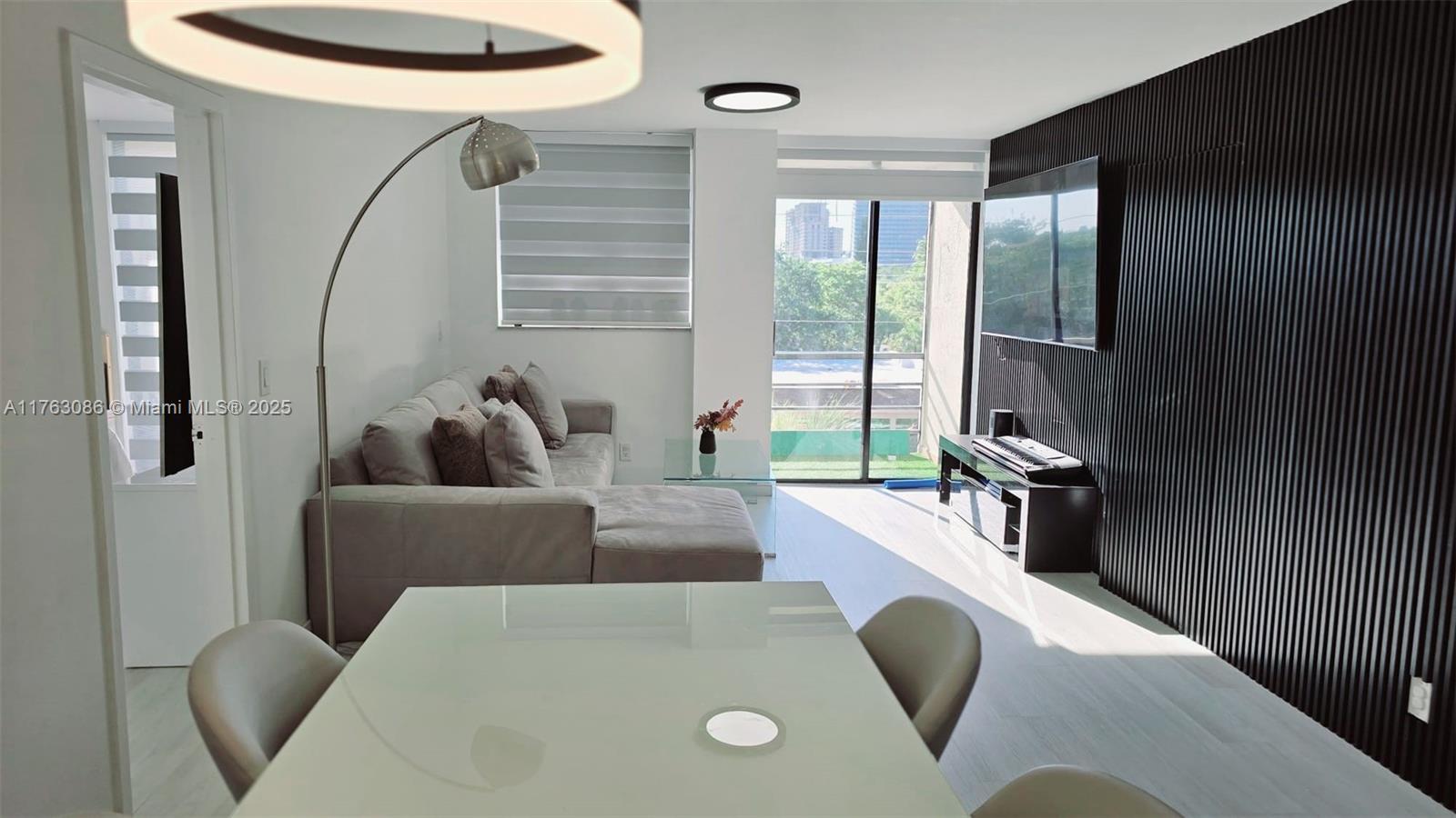 Property for Sale at 2821 N Miami Beach Blvd 4F, North Miami Beach, Miami-Dade County, Florida - Bedrooms: 2 
Bathrooms: 2  - $335,000