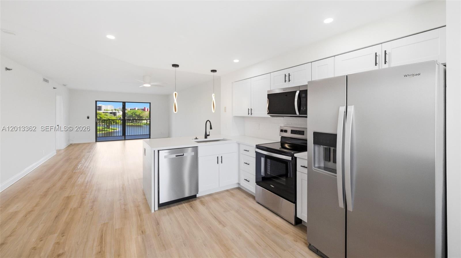 2232 N Cypress Bend Dr 507