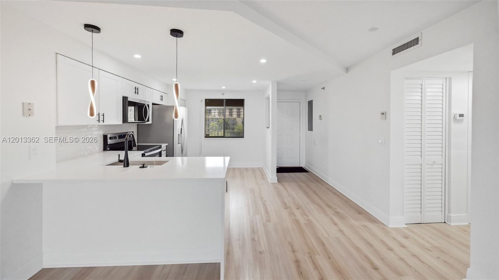CYPRESS BEND CONDOMINIUM - Residential