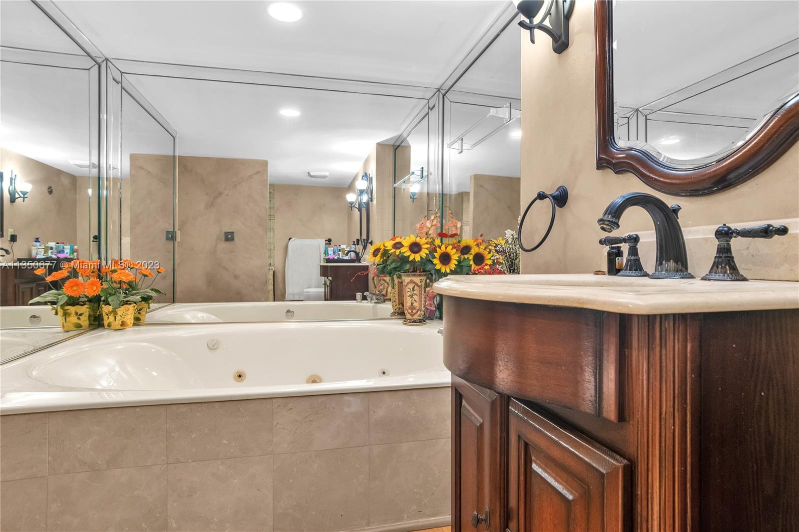 ANCHOR BAY CLUB CONDO - Residential