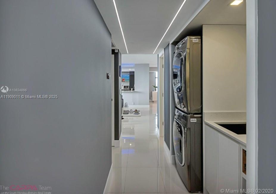 THE TOWERS OF QUAYSIDE CO - Residential Lease