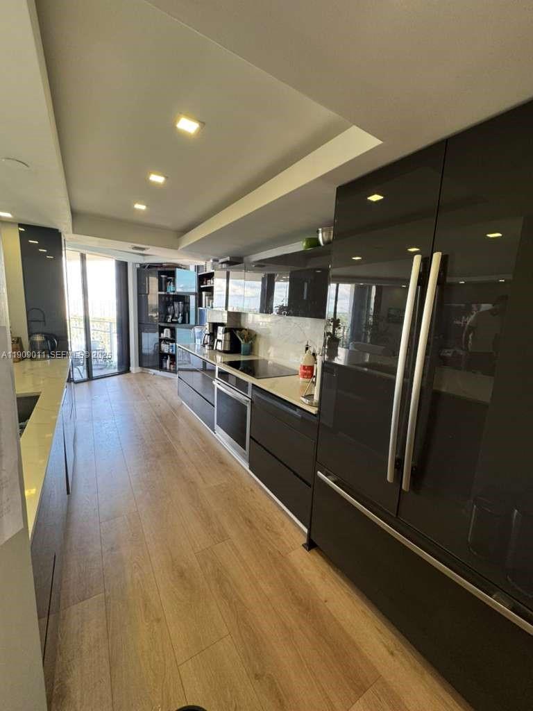 4000 Towerside Ter 1901