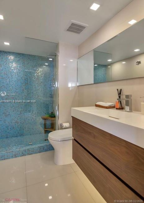 THE TOWERS OF QUAYSIDE CO - Residential Lease