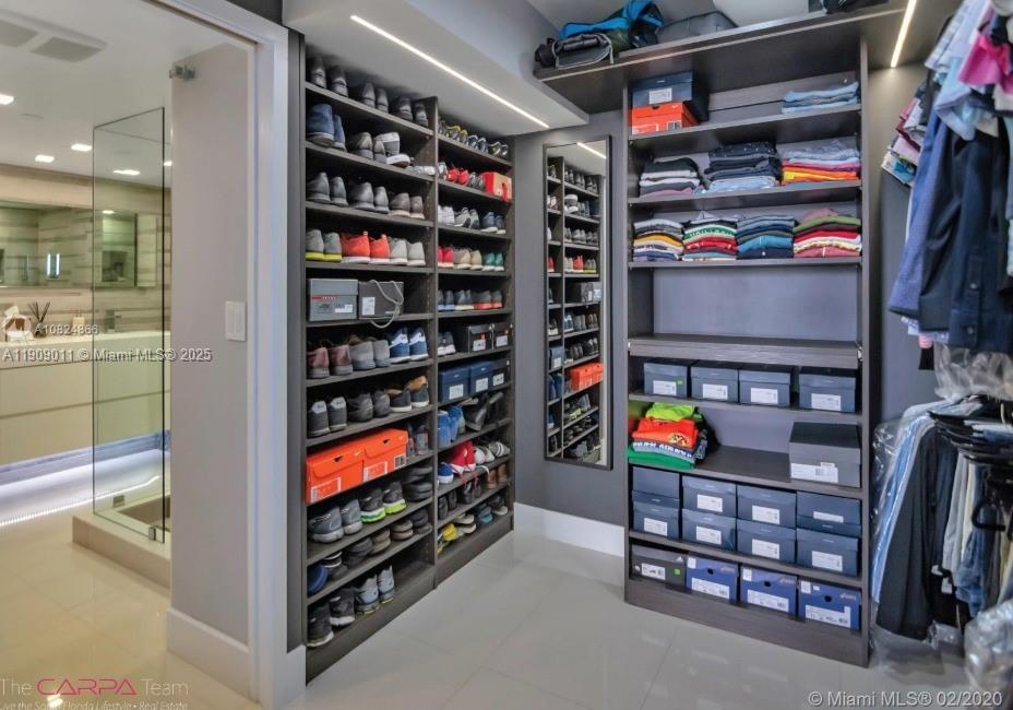 THE TOWERS OF QUAYSIDE CO - Residential Lease