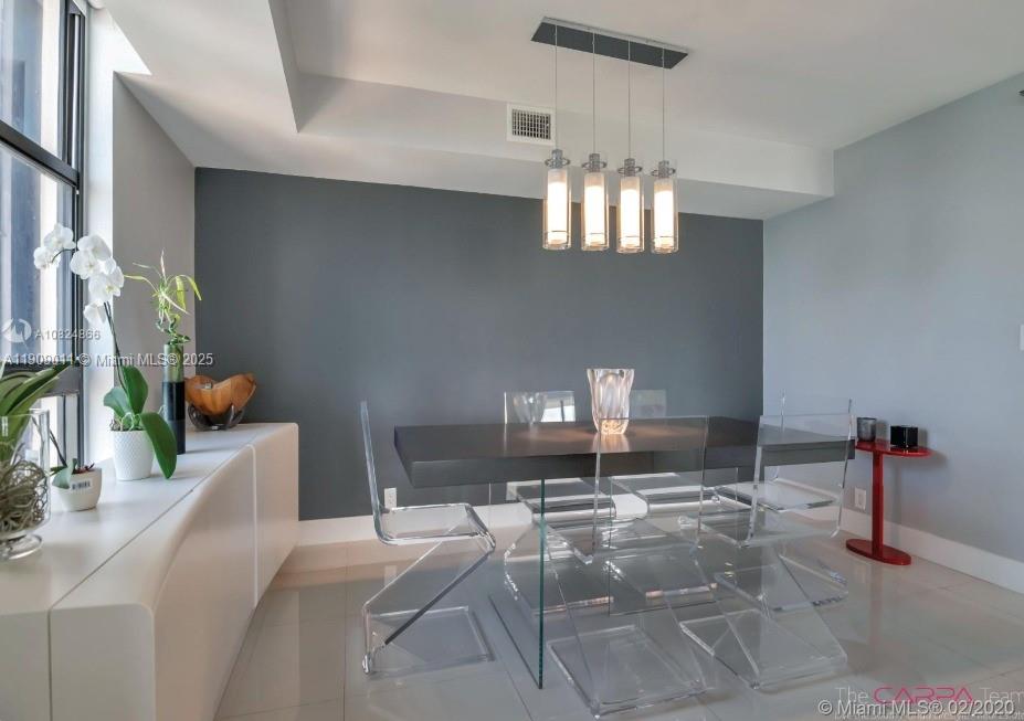 THE TOWERS OF QUAYSIDE CO - Residential Lease