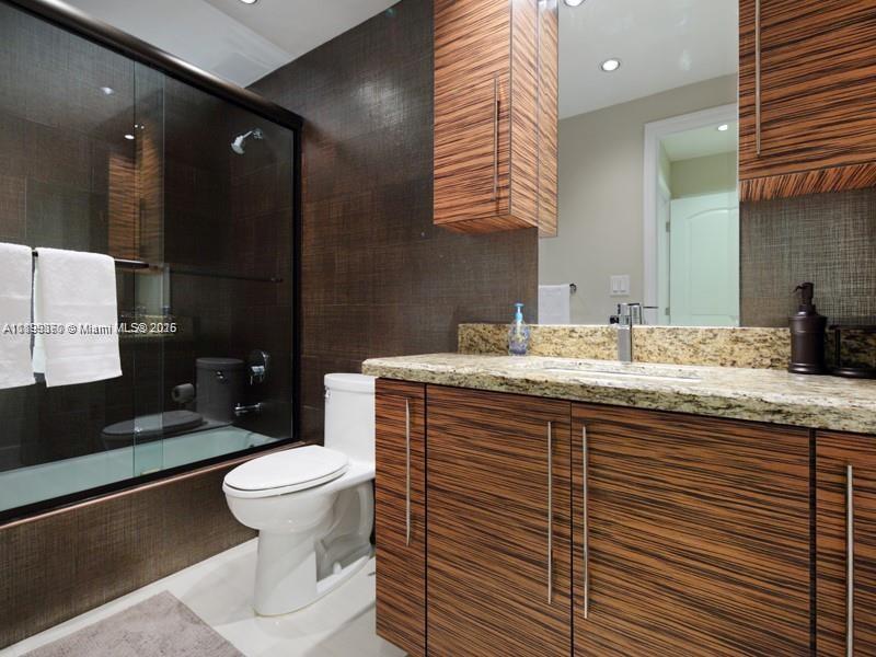 OCEANVIEW BUILDING A COND - Residential Lease