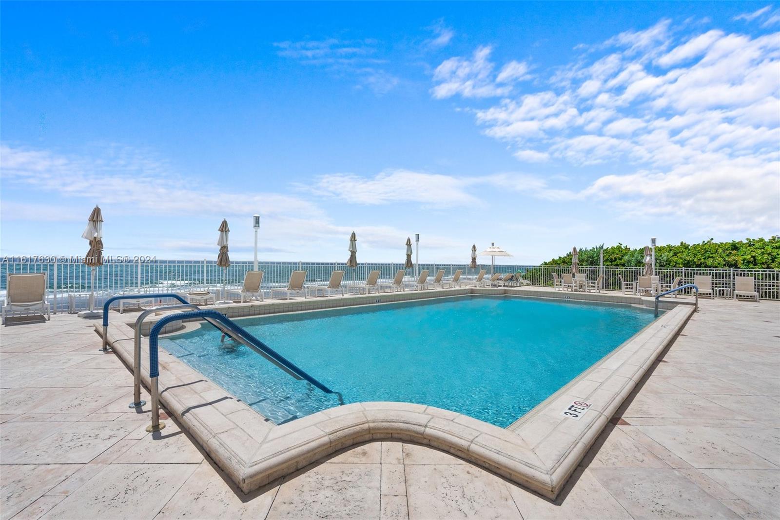 CLOISTER BEACH TOWERS - Residential