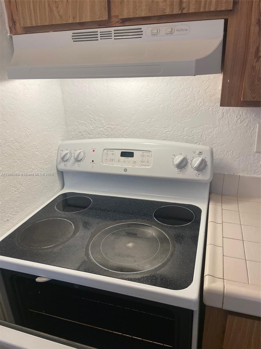 CORAL SPRINGS TOWER CLUB - Residential Lease