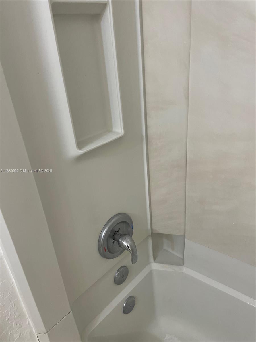 CORAL SPRINGS TOWER CLUB - Residential Lease