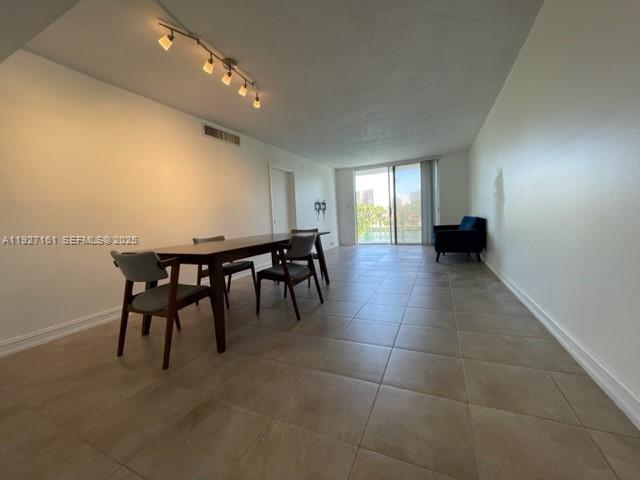 9721 E Bay Harbor Dr 3C