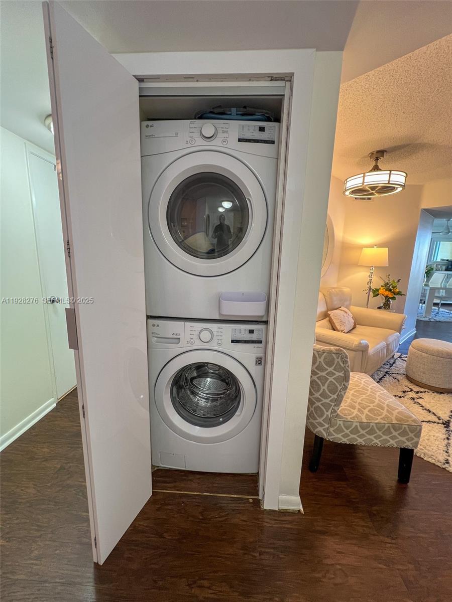 LAS OLAS BY THE RIVER CON - Residential