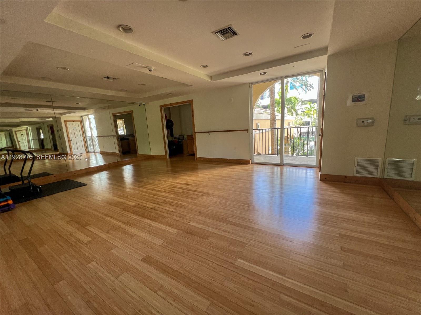 LAS OLAS BY THE RIVER CON - Residential