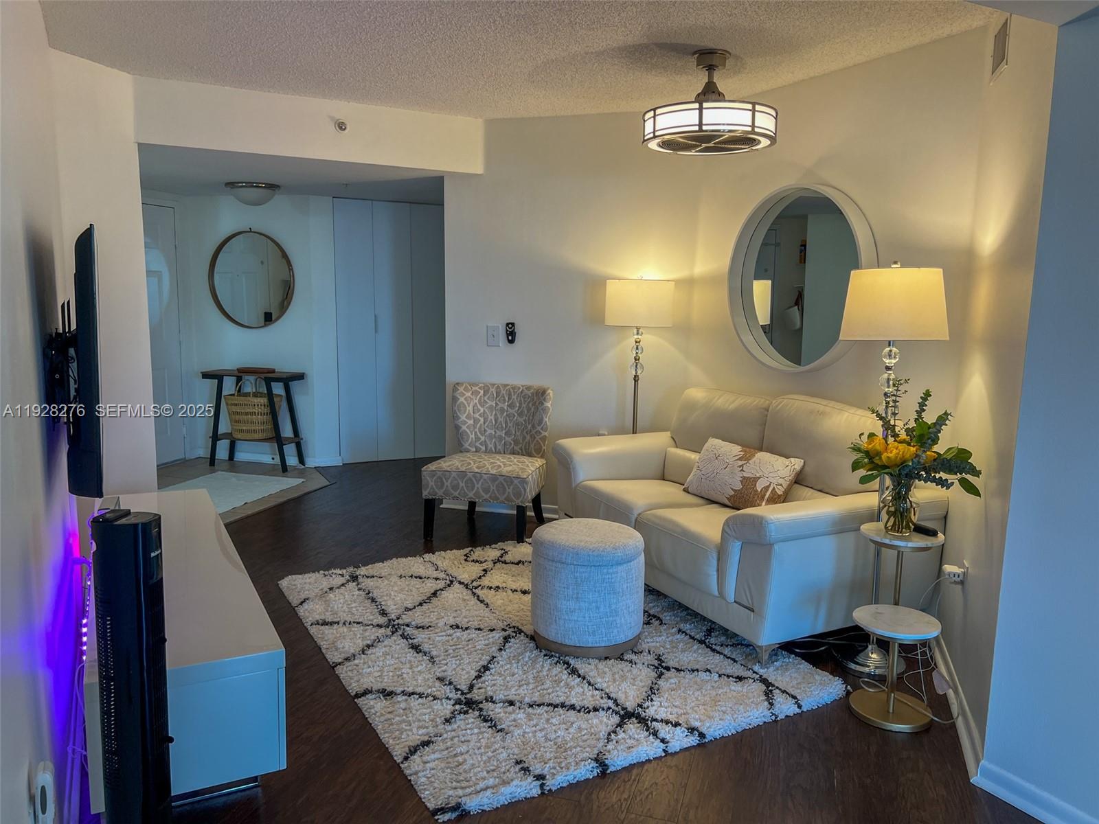 LAS OLAS BY THE RIVER CON - Residential