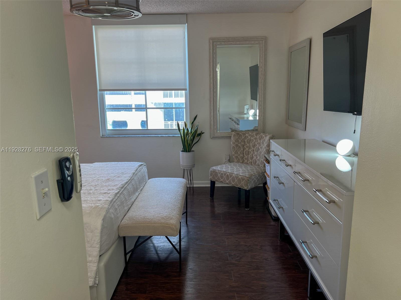 LAS OLAS BY THE RIVER CON - Residential