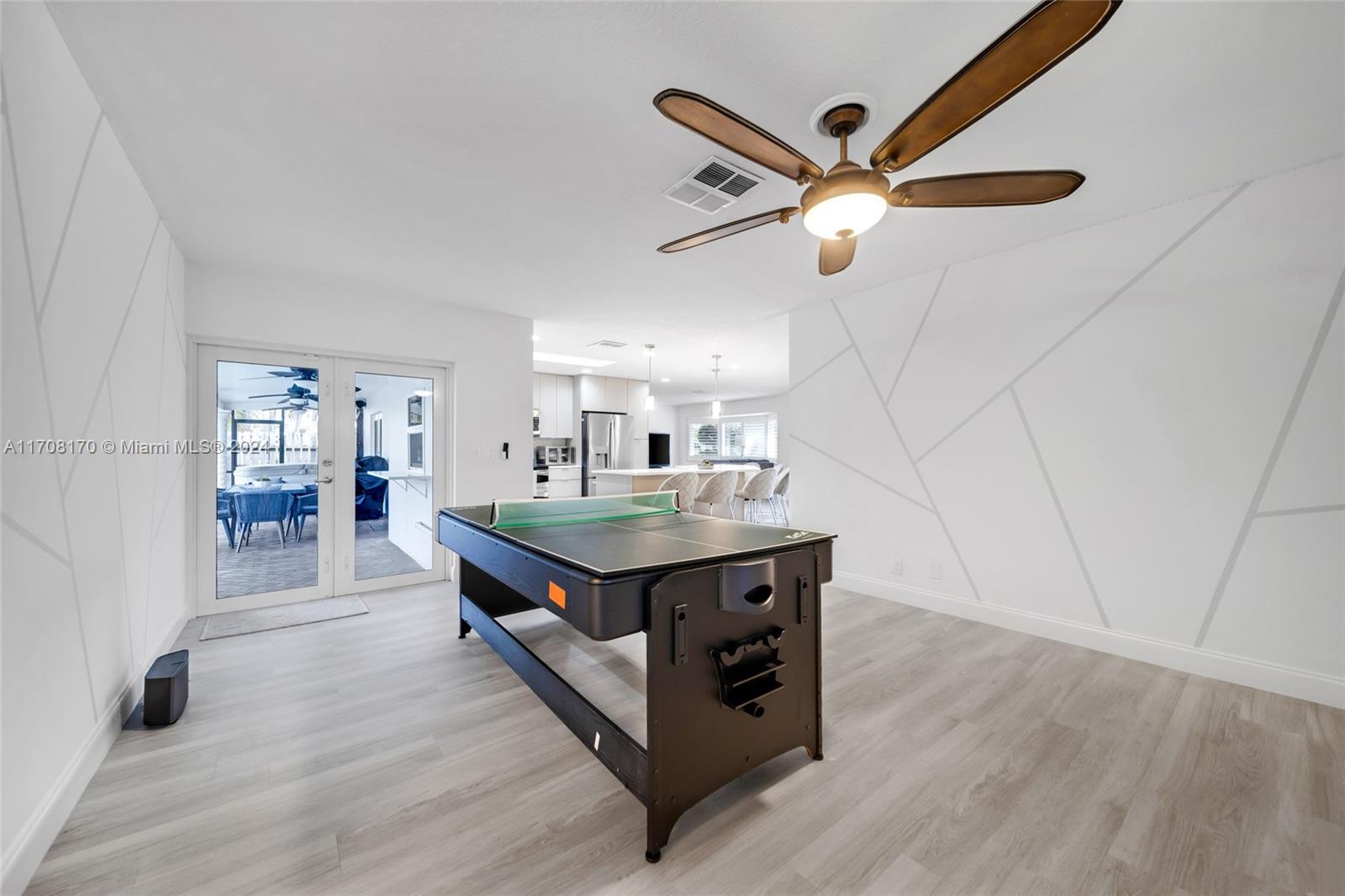 FLAMINGO PARK SEC - Residential