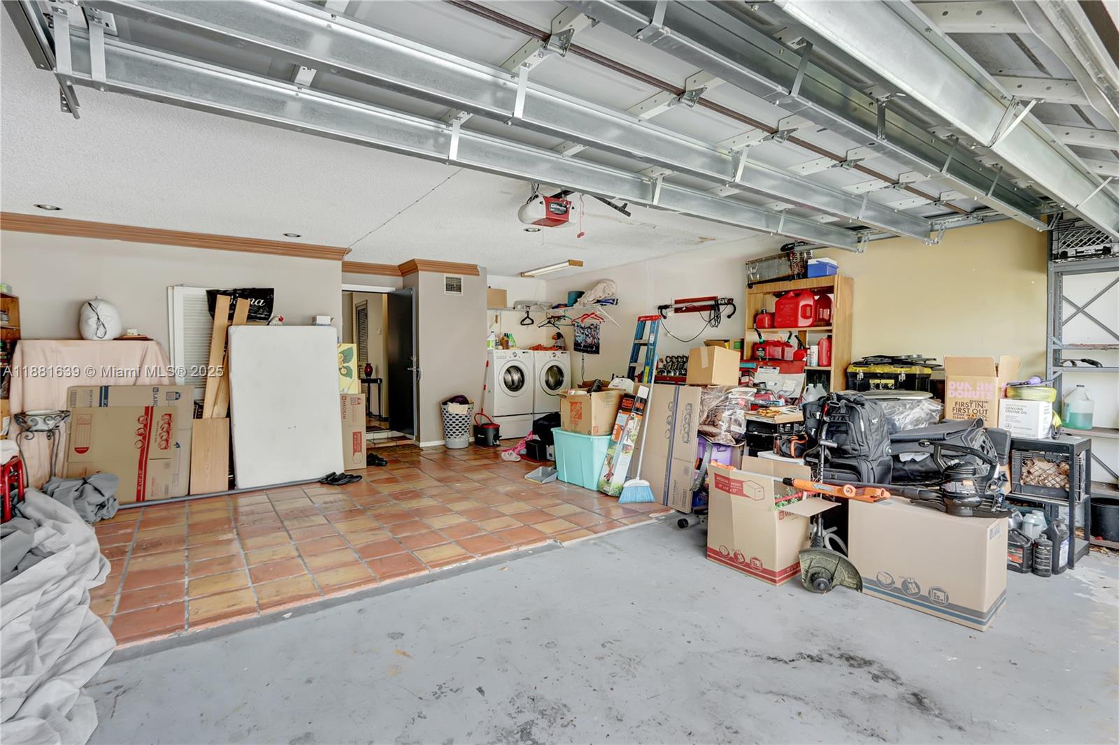 LAKEVIEW HOMES - Residential