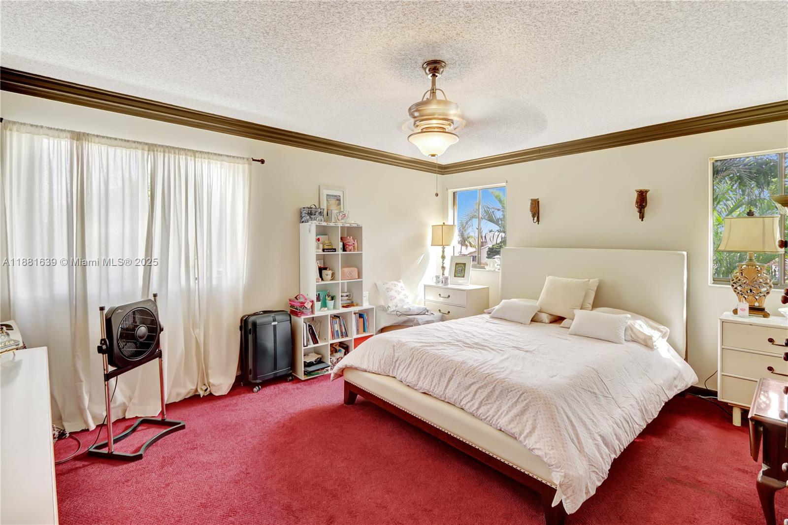 LAKEVIEW HOMES - Residential