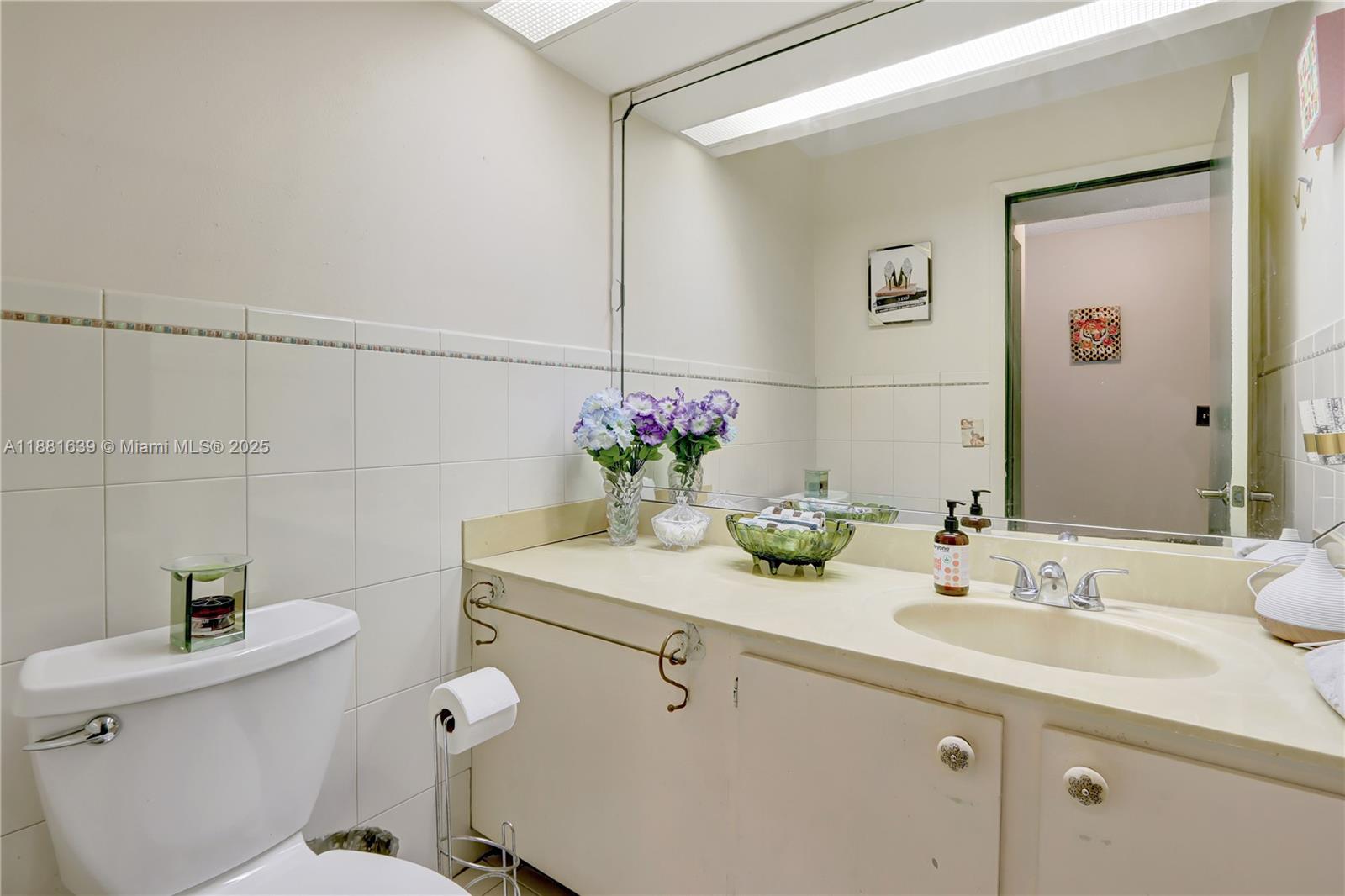 LAKEVIEW HOMES - Residential