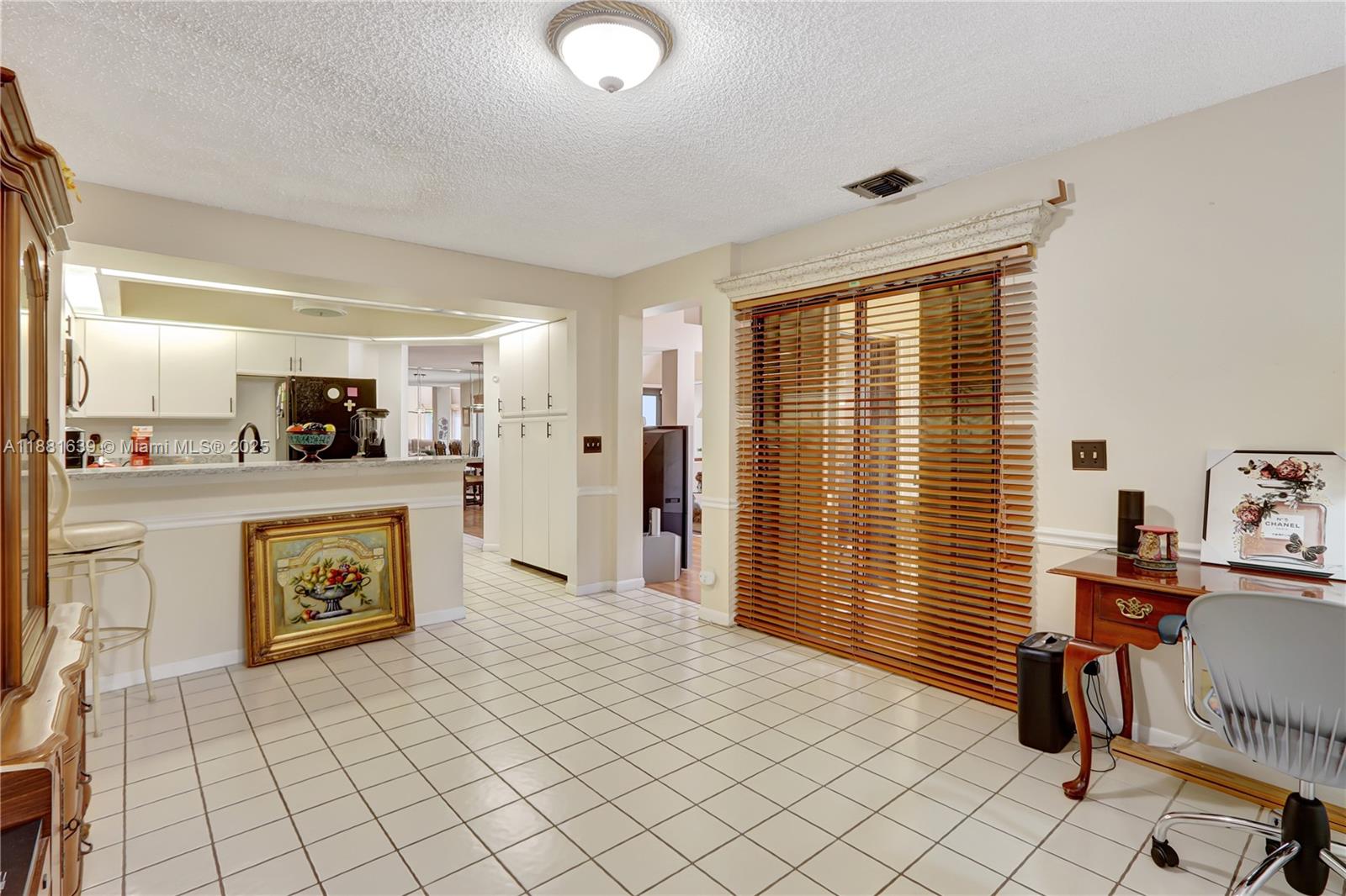 LAKEVIEW HOMES - Residential