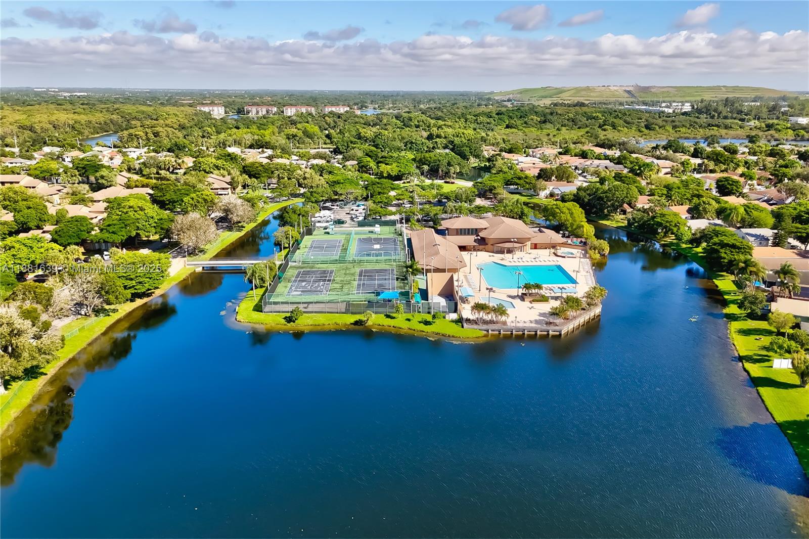 LAKEVIEW HOMES - Residential