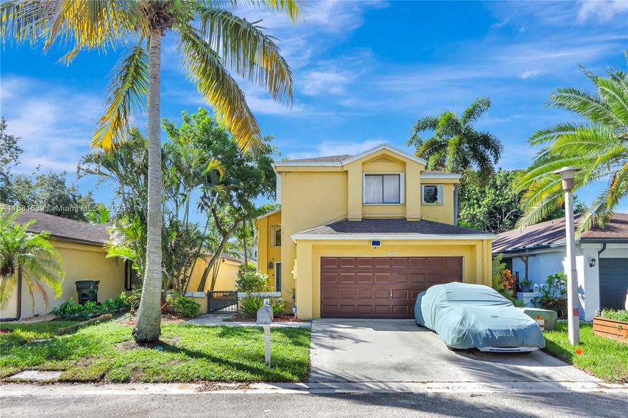 Why keep looking? Gated community with 24-hr security, updated kitchen with granite counters, open layout w/snack, screened patio roof has over 25 years of life left

Community amenities, pool, spa, sauna, tennis & basketball courts, playground, fitness center + across from tradewinds park. Low HOA easy to show

Enjoy beautiful home with over 2200 sqft of living space. 24 hour advance notice needed for showings