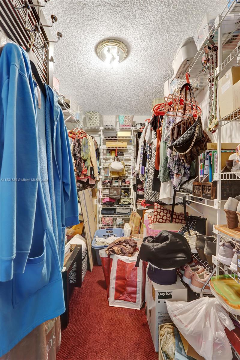 LAKEVIEW HOMES - Residential