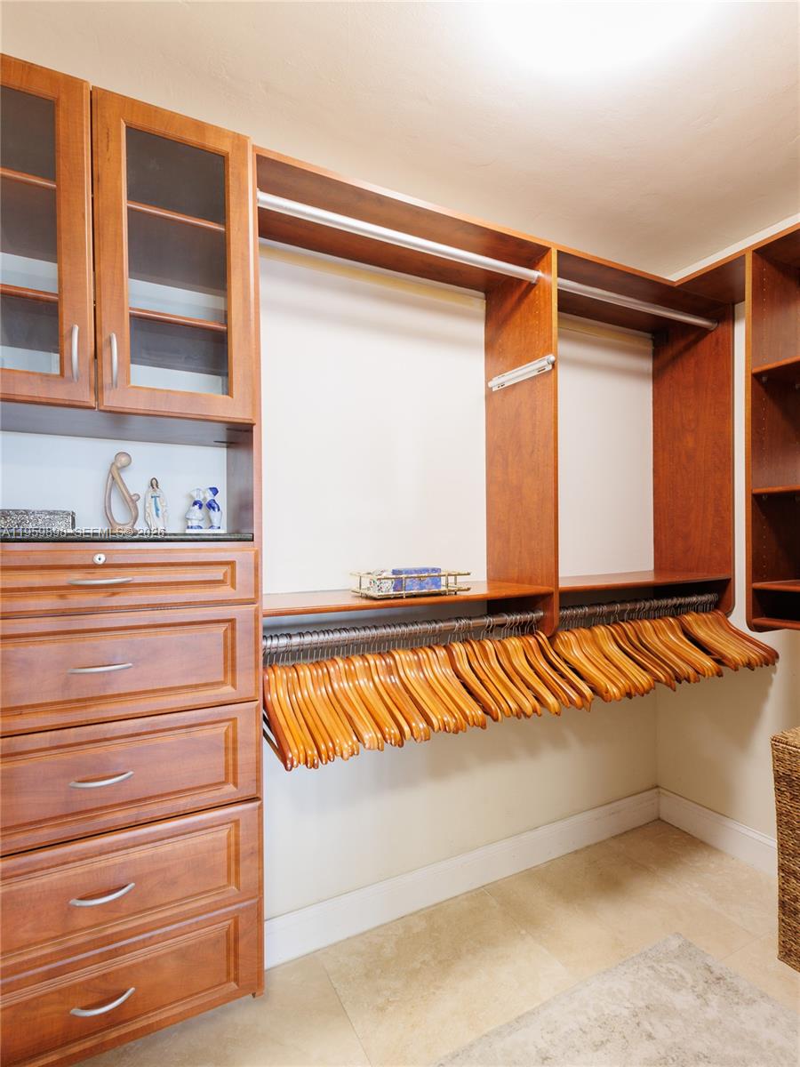 GALEN BREAKERS CONDOMINIU - Residential