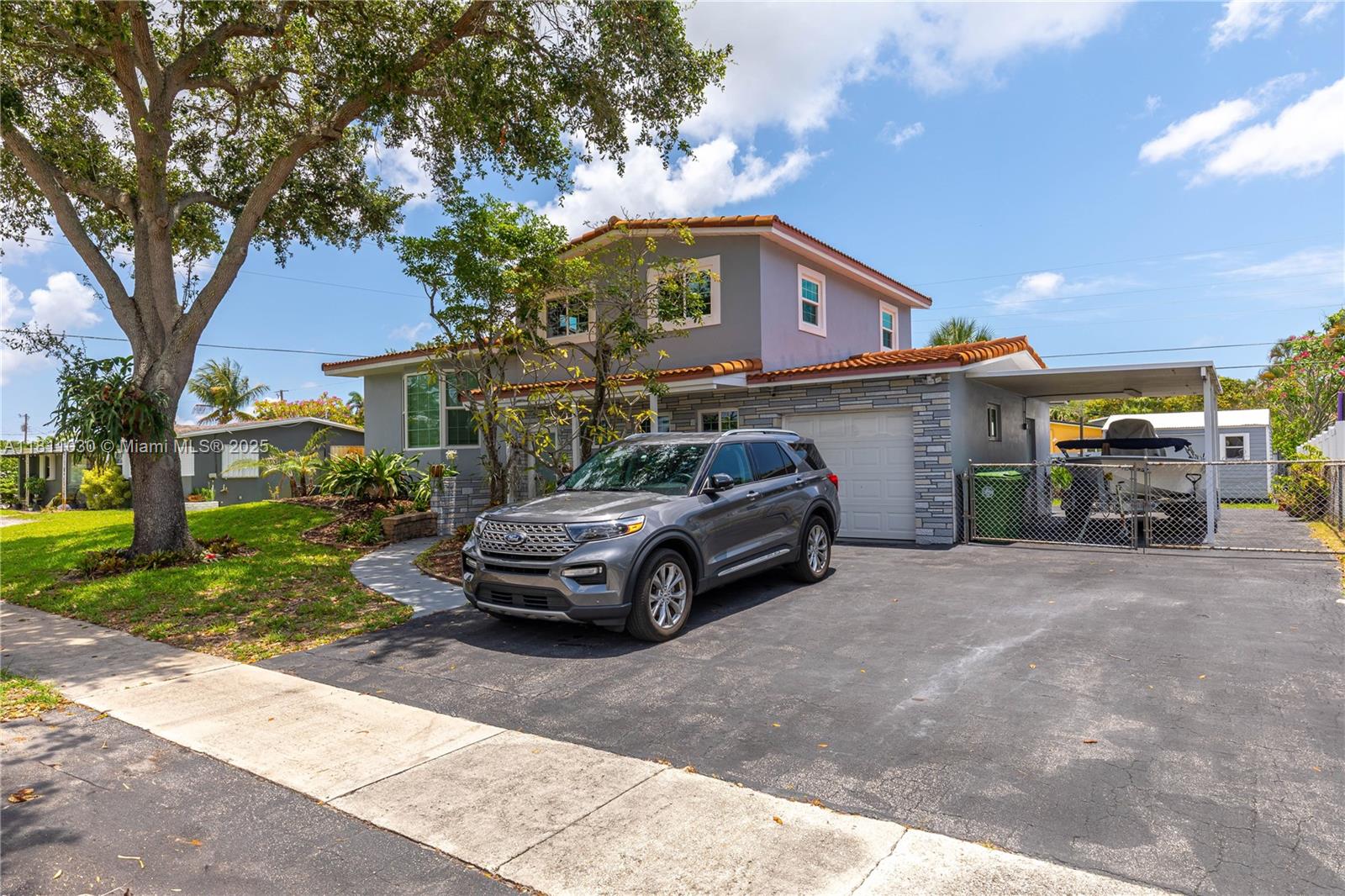 141 NW 72nd Way