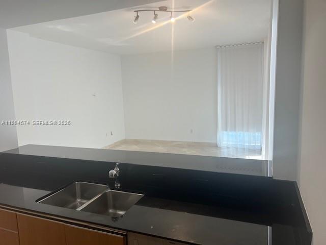 1050 BRICKELL AV - Residential Lease