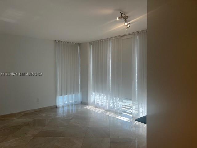 1050 BRICKELL AV - Residential Lease