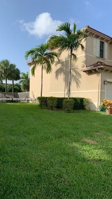 TRELLIS AT BAYSHORE - Residential
