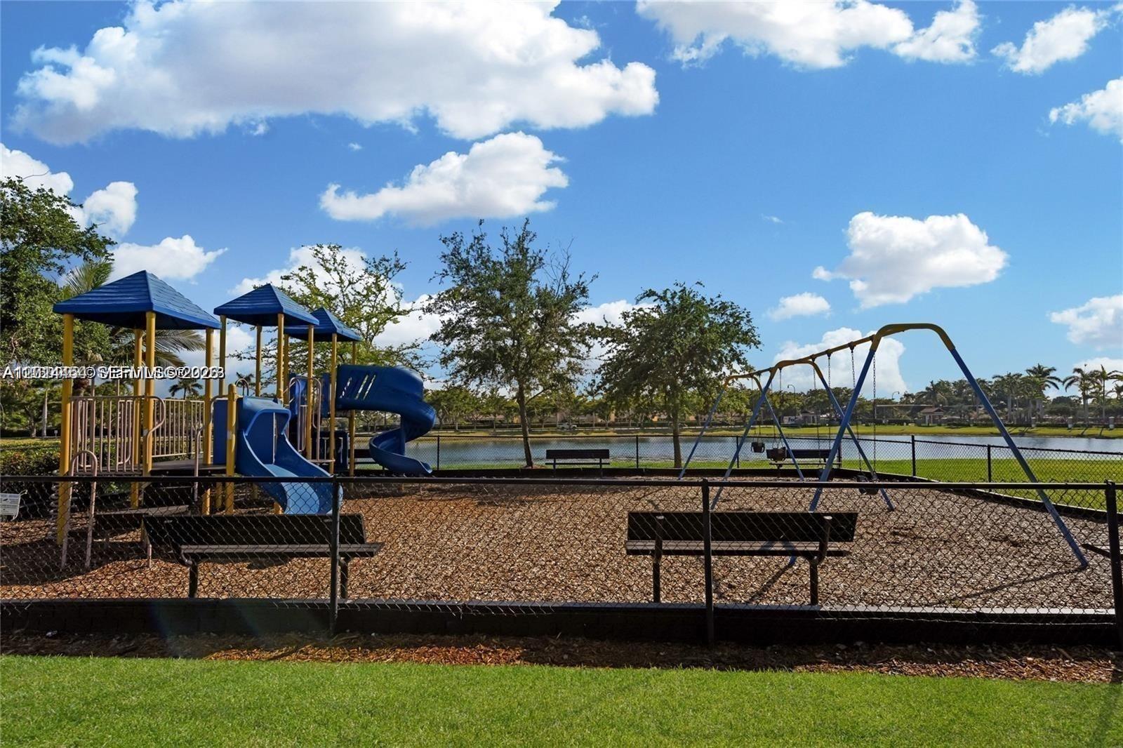 TRELLIS AT BAYSHORE - Residential