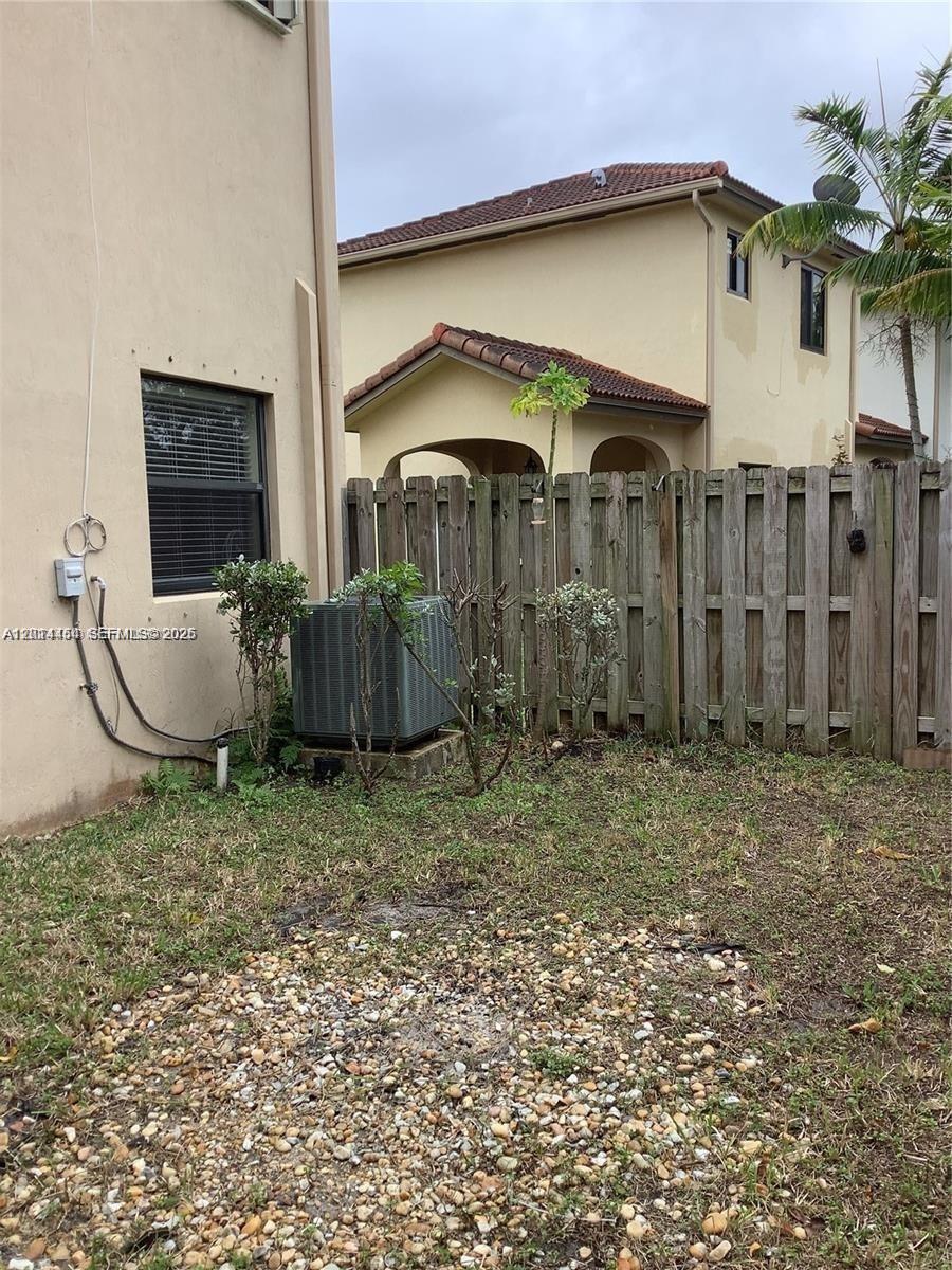 TRELLIS AT BAYSHORE - Residential