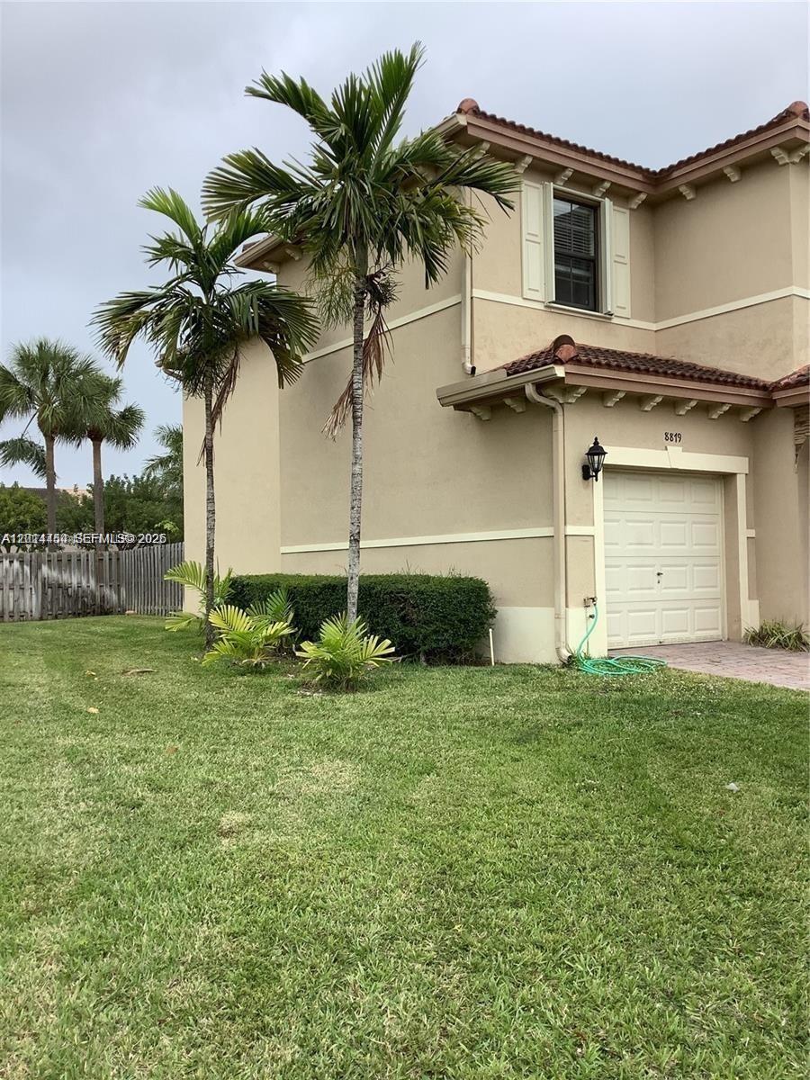 TRELLIS AT BAYSHORE - Residential