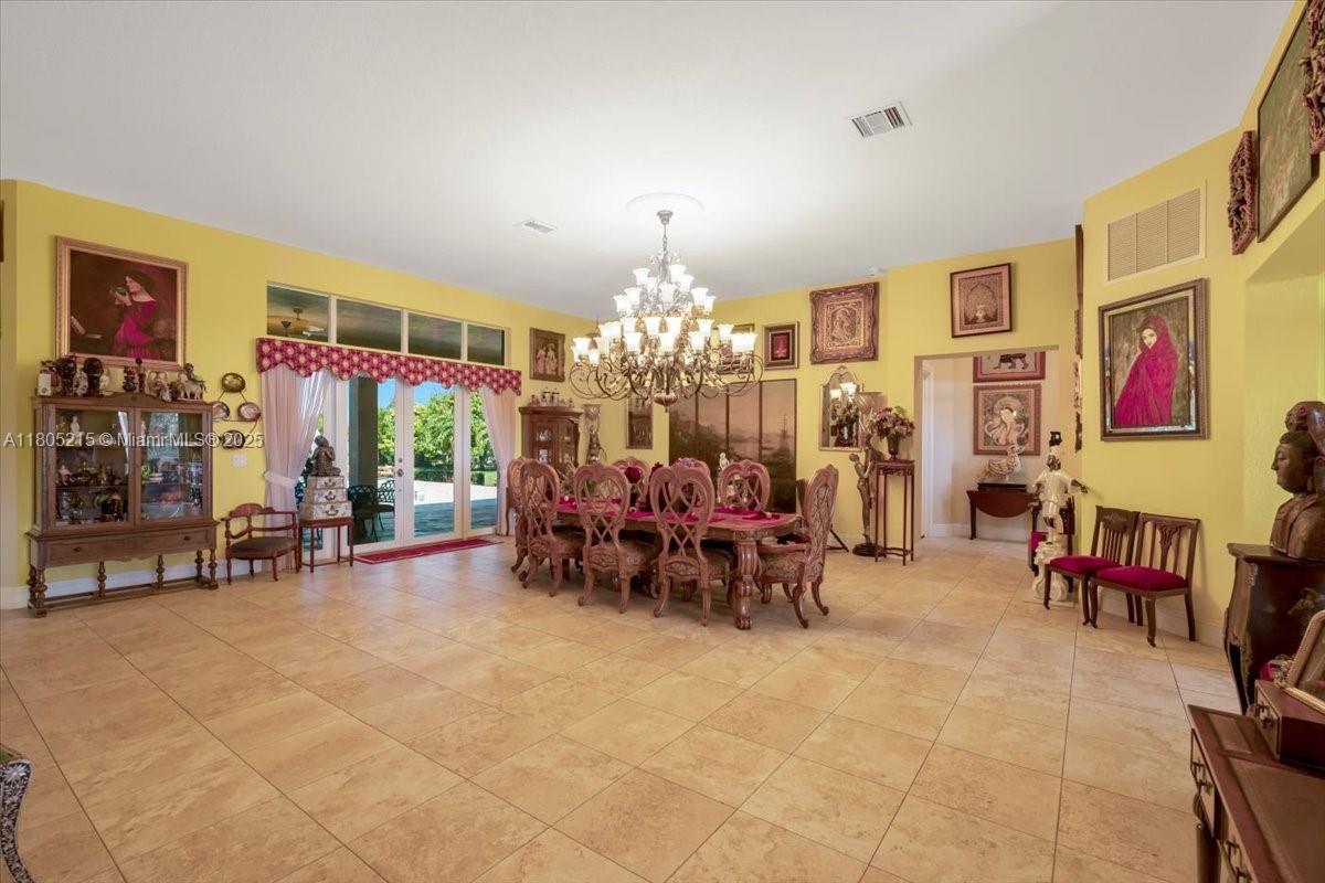 COUNTRY CLUB RANCHES SEC - Residential