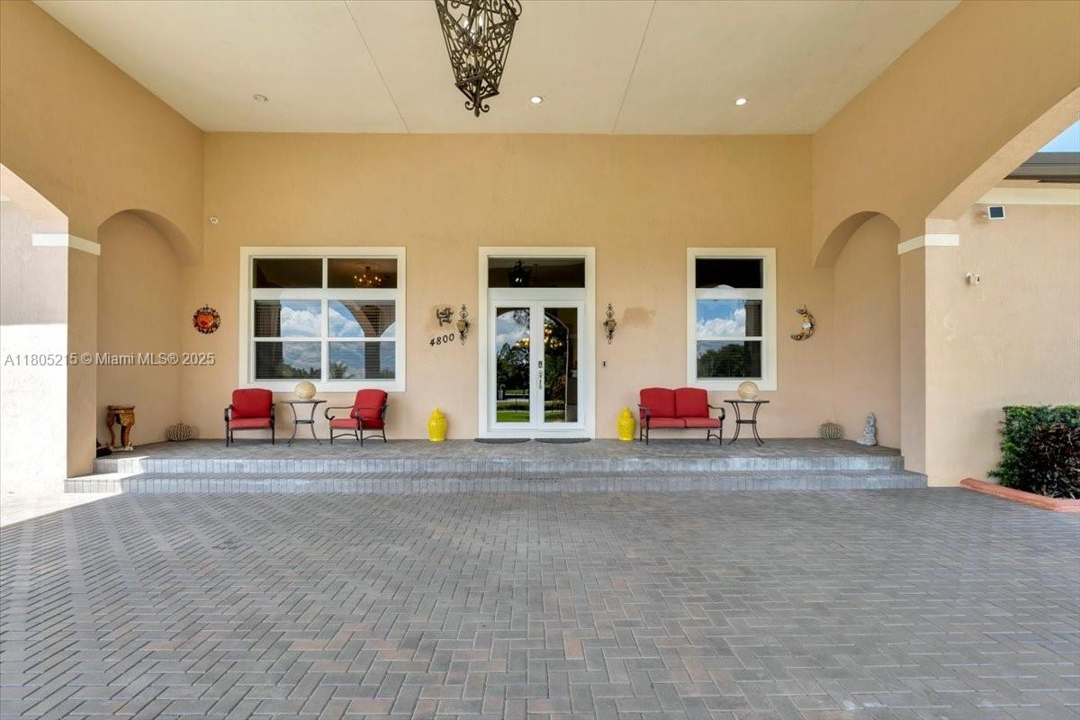 COUNTRY CLUB RANCHES SEC - Residential
