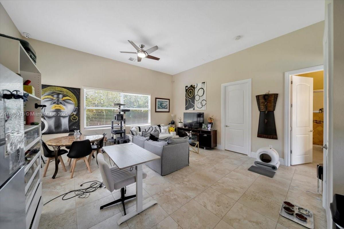 COUNTRY CLUB RANCHES SEC - Residential