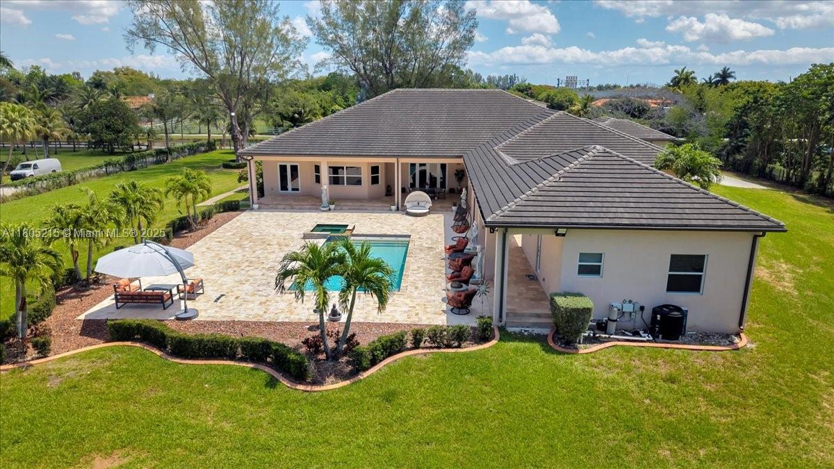 COUNTRY CLUB RANCHES SEC - Residential