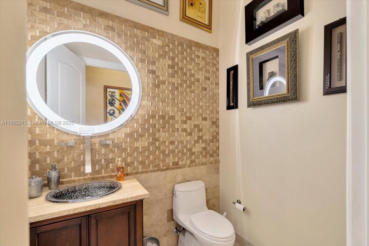 COUNTRY CLUB RANCHES SEC - Residential