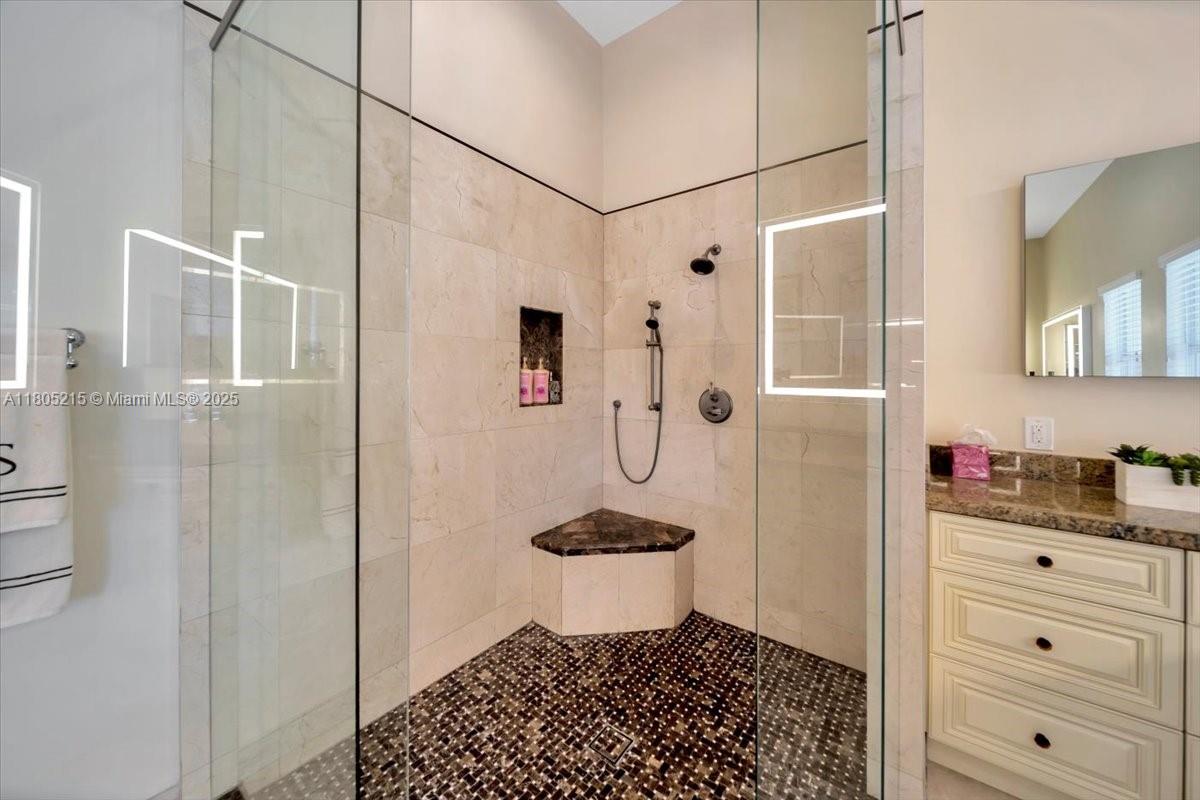 COUNTRY CLUB RANCHES SEC - Residential
