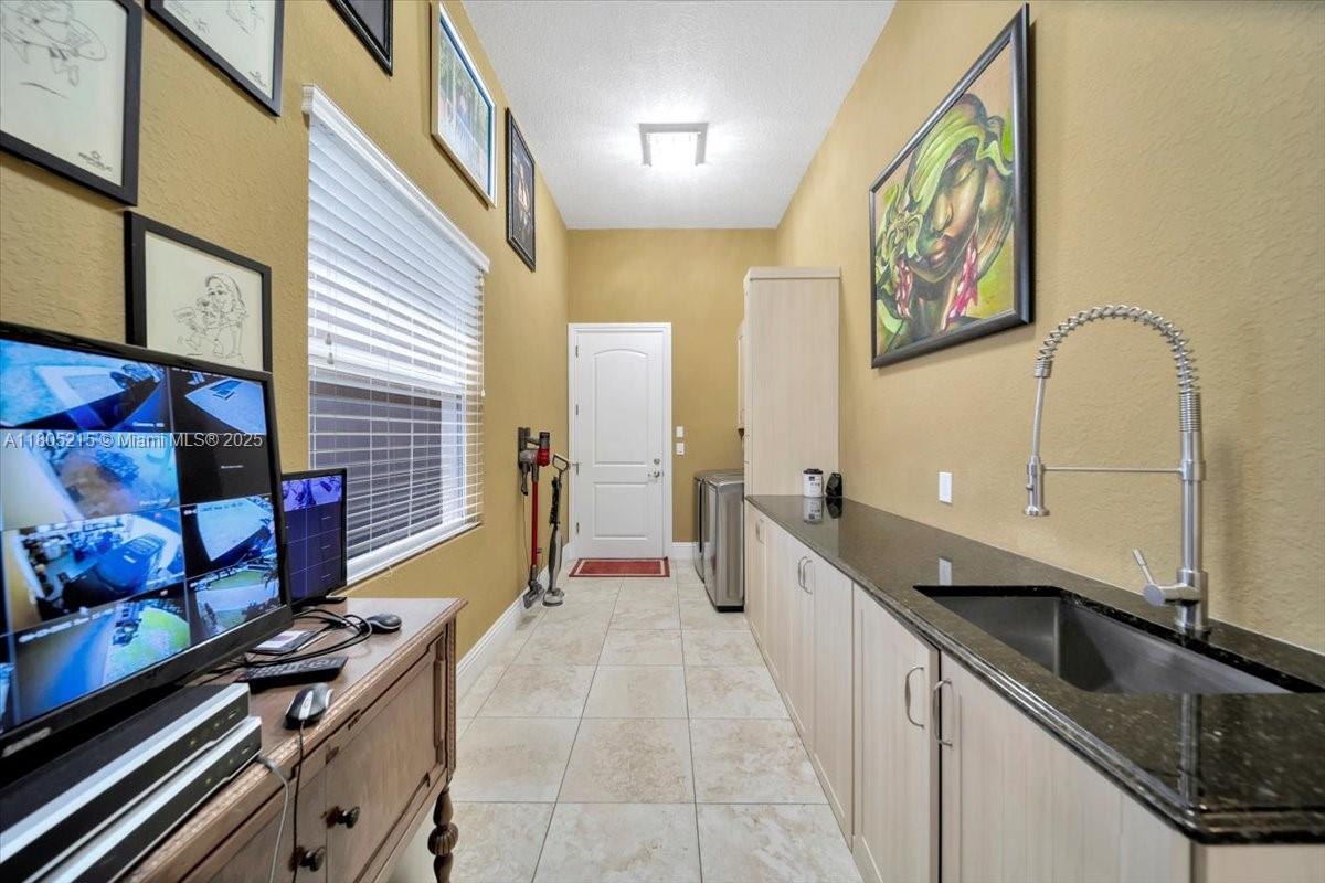 COUNTRY CLUB RANCHES SEC - Residential