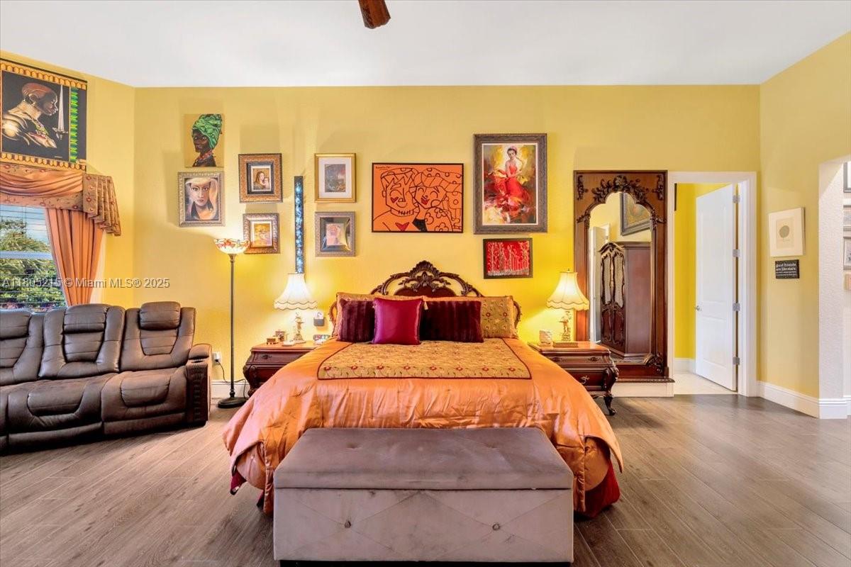 COUNTRY CLUB RANCHES SEC - Residential